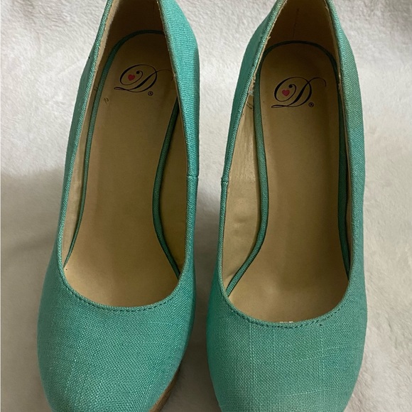 Delicious Shoes - Teal Lines Wedges